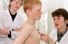 В школе ученики теряют по меньшей мере треть здоровья, - Сафиуллин