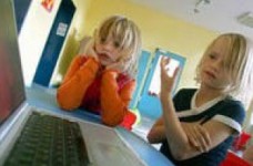 Компьютеры: почему не стоит рано знакомить с ними детей