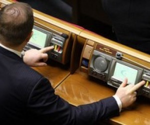 Депутаты отказались повысить пенсии учителям