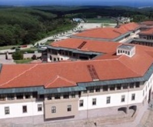 Зачем миллиардерам собственные университеты