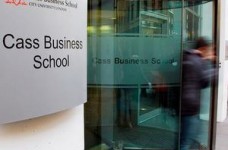 Почему снижается средний возраст студентов бизнес-школ