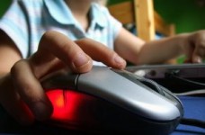 Киевских школьников научат ответственному пользованию Интернетом