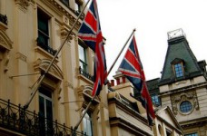 Великобритания пересматривает правила выдачи студенческих виз