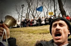 В Макеевке Донецкой области закрывают семь школ и детский дом