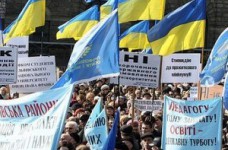 Учителей послали... под Кабмин