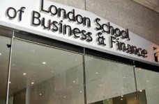 Лондонская школа бизнеса и финансов открывает дополнительно майский набор