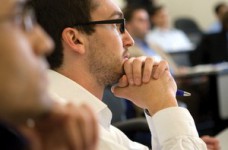 Сокращать ли базовый курс MBA?