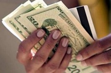 Почему украинские студенты дают взятки преподавателям?