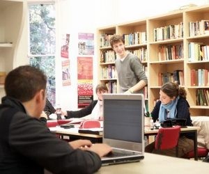 Учи английский и отдыхай летом в Оксфорде