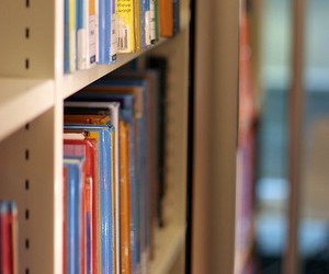 Генпрокуратура подтвердила факт недостаточного обеспечения учебниками учеников 10 классов