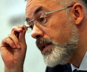 Развивать науку только за счет бюджетного финансирования невозможно, - Табачник