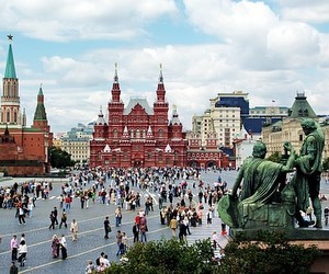 Табачник предлагает создать украинские школы в Москве и Санкт-Петербурге