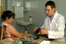 Правительство пытается заинтересовать выпускников медицинских вузов работой в селе