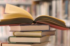 Издание учебников для 11 класса в этом году начали на 3 месяца раньше