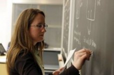 КГГА намерена вернуть 20% надбавку столичным учителям