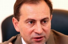 Правительство должно проконтролировать своевременное обеспечение учебниками, - Томенко