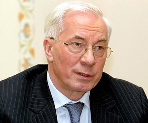 Укрупнение школ неизбежно, - Азаров