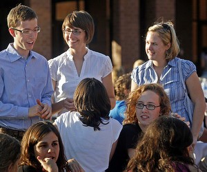 Центры занятости приглашают молодежь на оплачиваемые общественные работы