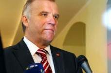 Социальные гарантии педагогов могут быть серьезно ограничены, - С. Николаенко