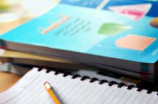 Профессия учителя не позволяет обеспечить себя материально, - результат опроса