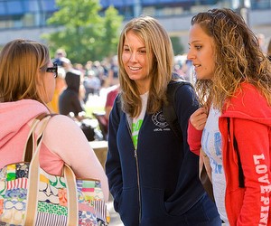 Презентация стипендий на обучение от сети учебных заведений INTO