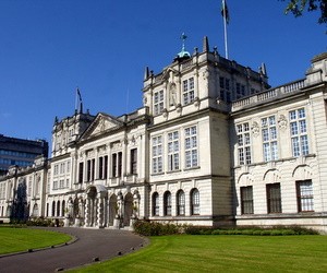 Власти Великобритании ликвидировали второй по величине вуз страны