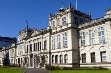 Власти Великобритании ликвидировали второй по величине вуз страны