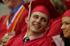 Больше бакалавров и магистров в Германии, но не среди юристов и медиков