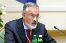 Никто не имеет права лишать учителя заработной платы, - Д.Табачник