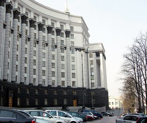 Правительство в 2012 году попытается удержать зарплаты педагогов на должном уровне