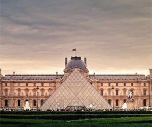 Что делает Париж лучшим городом мира для студентов?