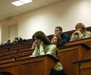 В 2012 году госзаказ будет уменьшен на 10%?