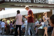 Абитуриенты подали в вузы 220 000 заявлений