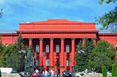 ТОП-10 вузов по количеству поданных заявлений