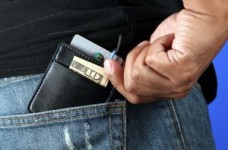 Украинским абитуриентам продают "будущее" по 300 долларов