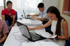 Вузы обязаны выдавать оригиналы документов абитуриентам