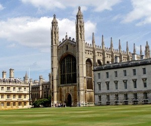 Где учились британские миллионеры