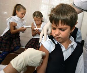 Первоклассникам должны сделать все необходимые прививки