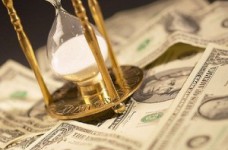 Почему в кризис стоит инвестировать деньги в себя?