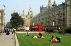 Поступление в университеты Великобритании в 2012 году