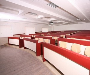 В лучших бизнес-школах мира сокращается число абитуриентов