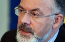 Табачник хочет бесплатный Интернет для всех студентов