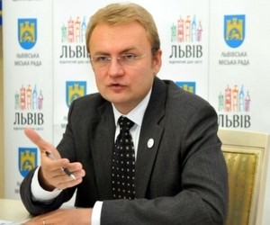 Учебники, изданные во Львове, не требуют согласования в Минобразования, - Садовой