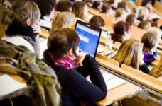 Вузы задерживают выплату стипендий