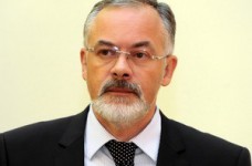 Карты одной масти, или Закрылись ли двери за Табачником в Минобразования?