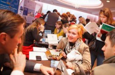 Выставка «Каникулы, школы и колледжи за рубежом»