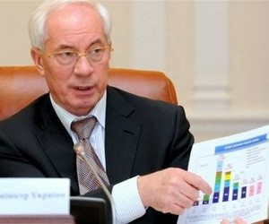 Профсоюз просит Азарова выполнять обещания о повышении зарплат