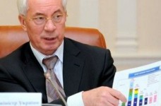 Профсоюз просит Азарова выполнять обещания о повышении зарплат