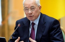 Азаров просит увеличить госзаказ на специалистов ІТ-отрасли