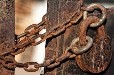 Школы закрывают не только в Украине, но и во всем мире, - МОН